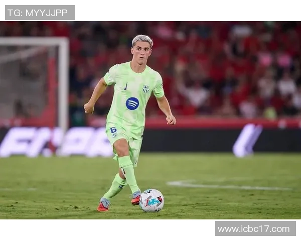 巴萨夏季引援目标曝光多名球员进入转会名单争夺中